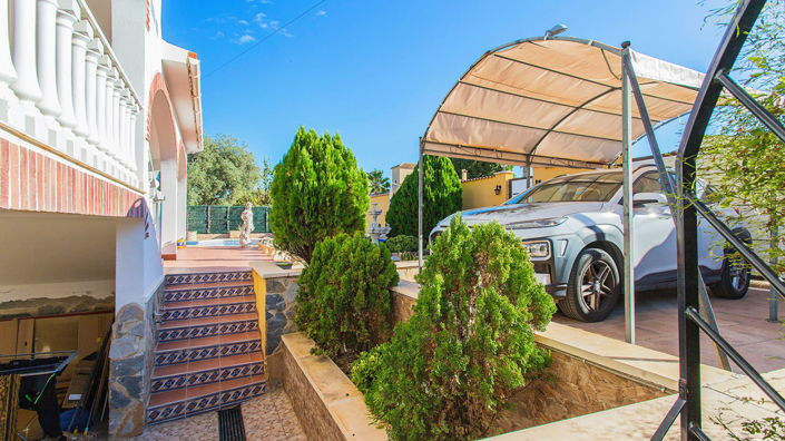 Image No.14-5 Bed Villa for sale