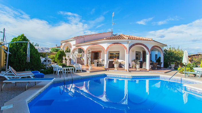 Image No.1-5 Bed Villa for sale