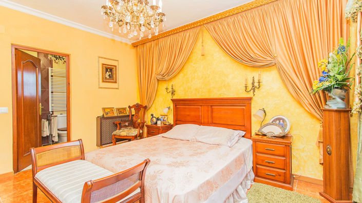 Image No.36-5 Bed Villa for sale