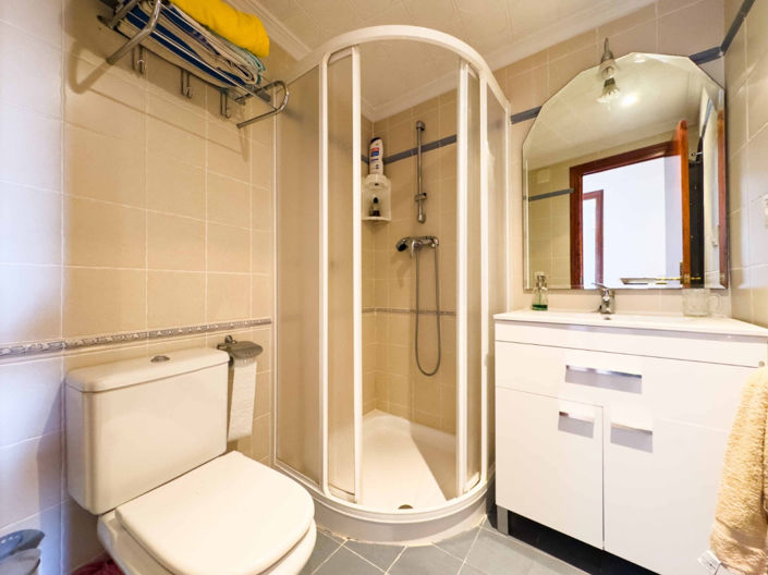 Image No.20-3 Bed Apartment for sale