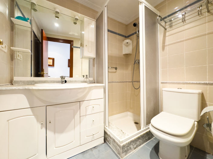 Image No.25-3 Bed Apartment for sale