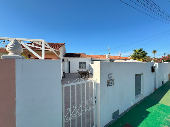 Image No.1-Villa de 2 chambres à vendre à Torrevieja