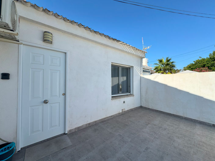 Image No.5-Villa de 2 chambres à vendre à Torrevieja