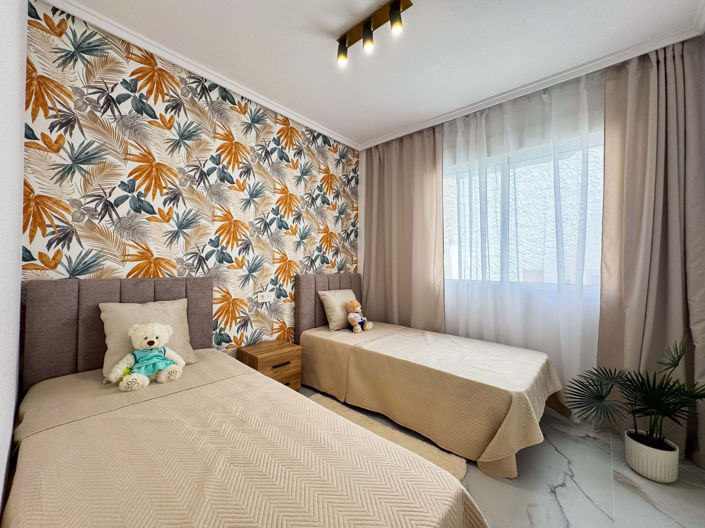 Image No.10-4 Bed Apartment for sale