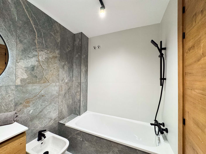 Image No.15-4 Bed Apartment for sale