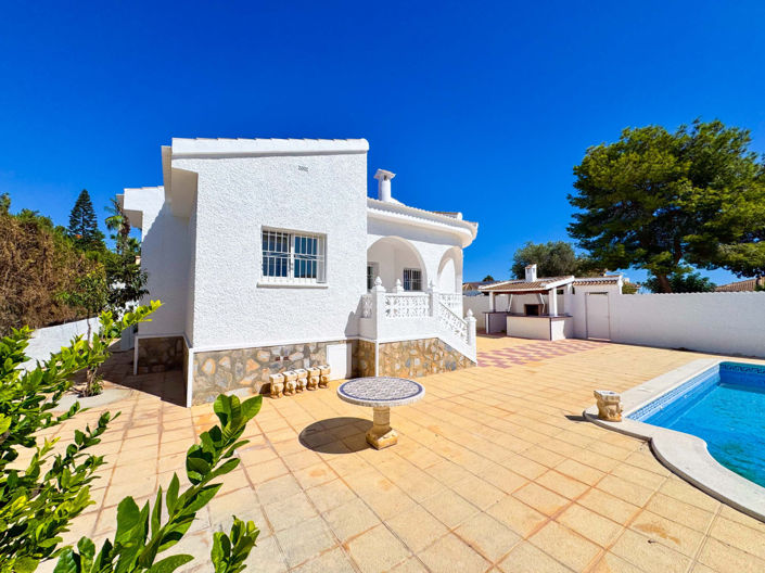 Image No.12-4 Bed Villa for sale