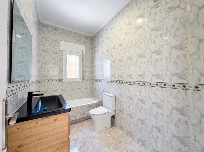 Image No.31-4 Bed Villa for sale