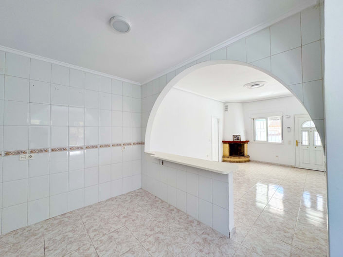 Image No.24-4 Bed Villa for sale