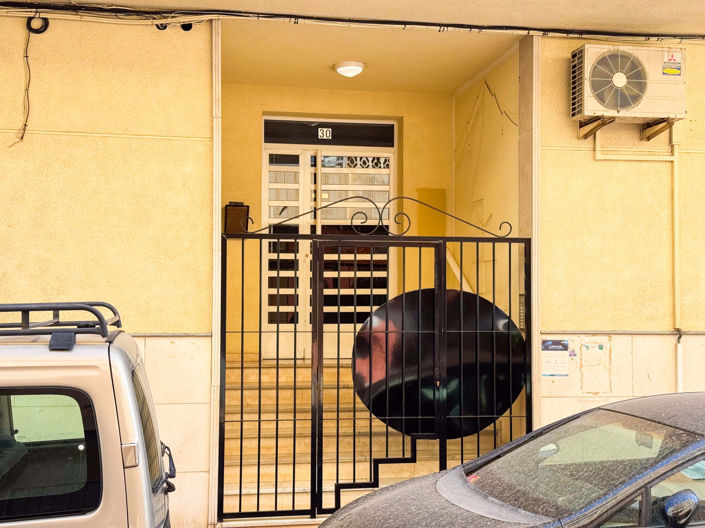 Image No.17-2 Bed Apartment for sale