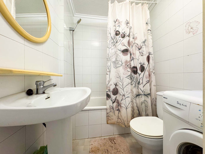 Image No.9-2 Bed Apartment for sale