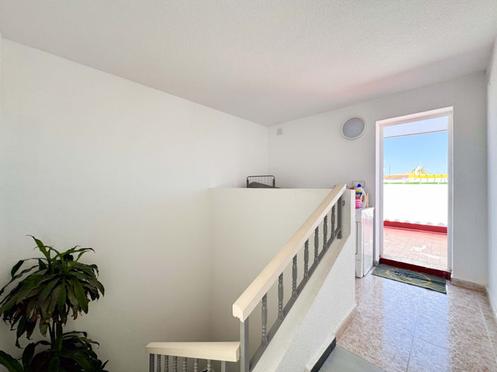 Image No.18-3 Bed Townhouse for sale