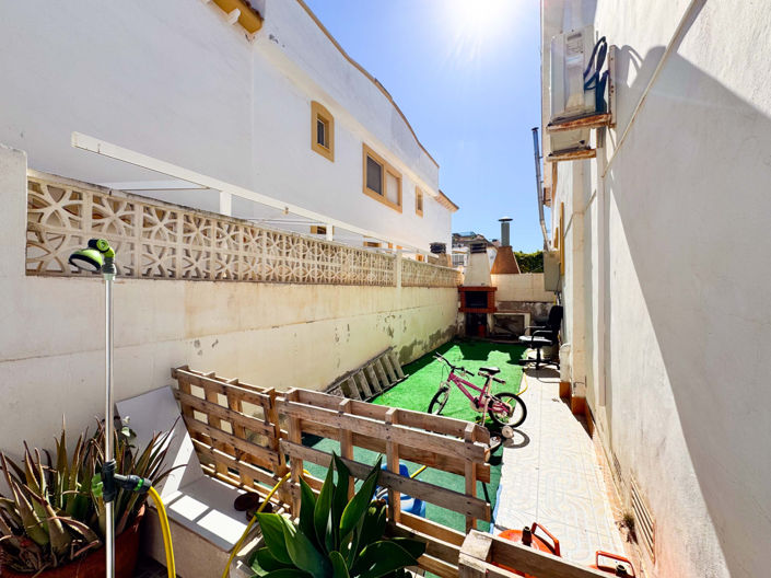 Image No.28-3 Bed Townhouse for sale