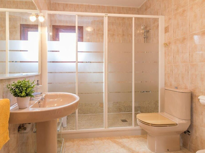 Image No.11-3 Bed Townhouse for sale