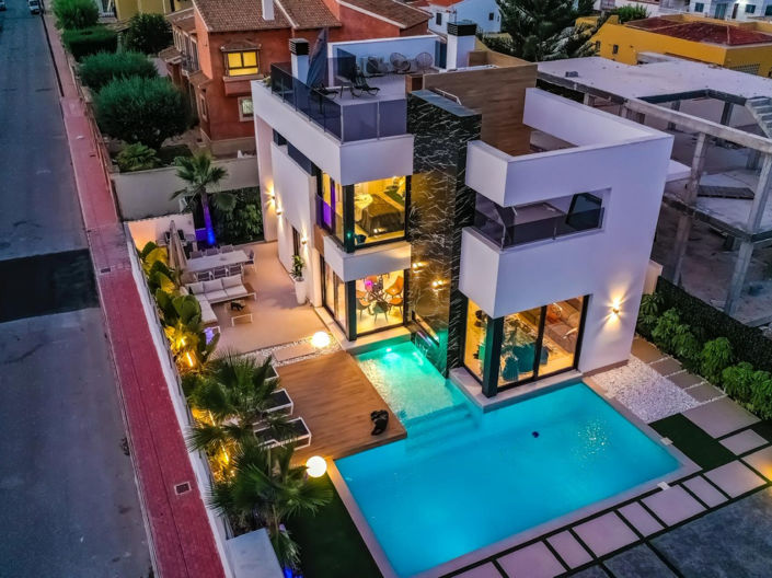 Image No.12-3 Bed Villa for sale