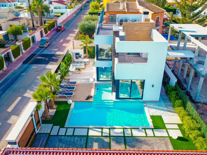 Image No.23-3 Bed Villa for sale