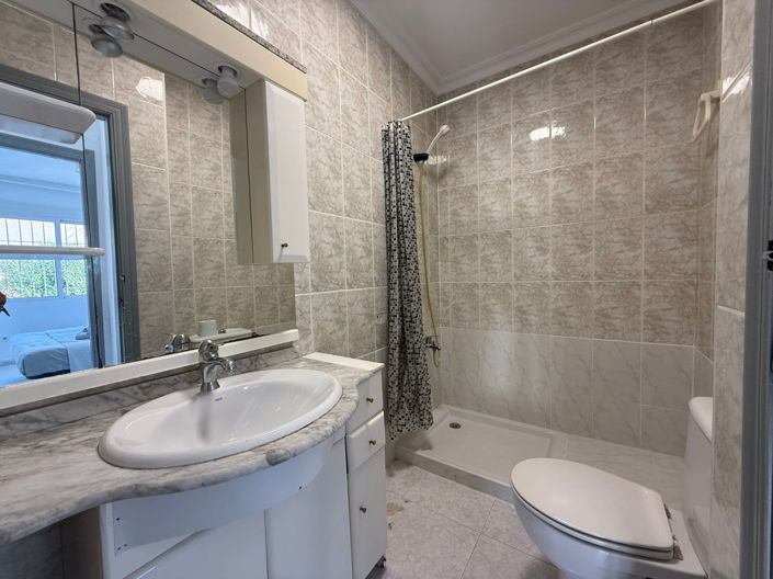 Image No.1-Villa de 1 chambre à vendre à Torrevieja