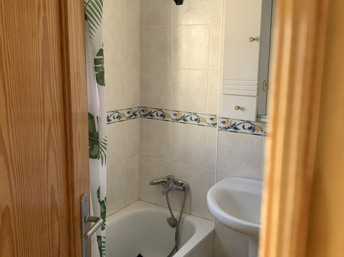 Image No.12-2 Bed Townhouse for sale