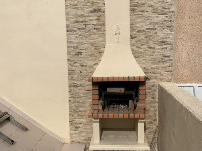 Image No.20-2 Bed Townhouse for sale