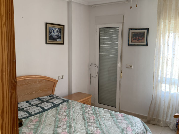 Image No.9-2 Bed Townhouse for sale