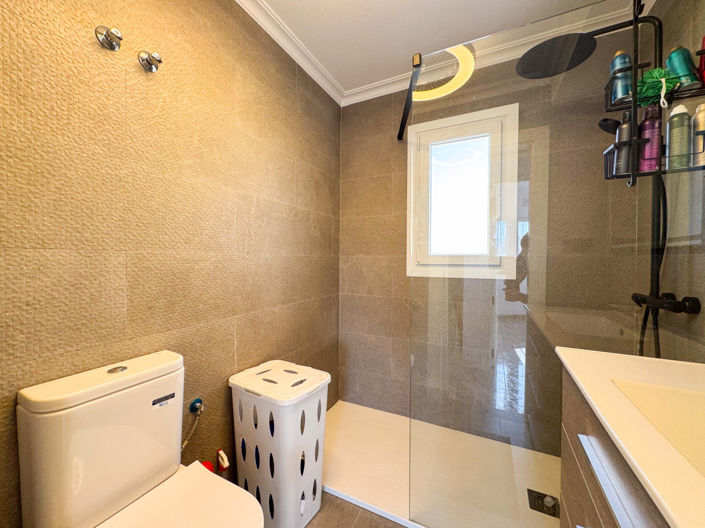 Image No.13-2 Bed Townhouse for sale