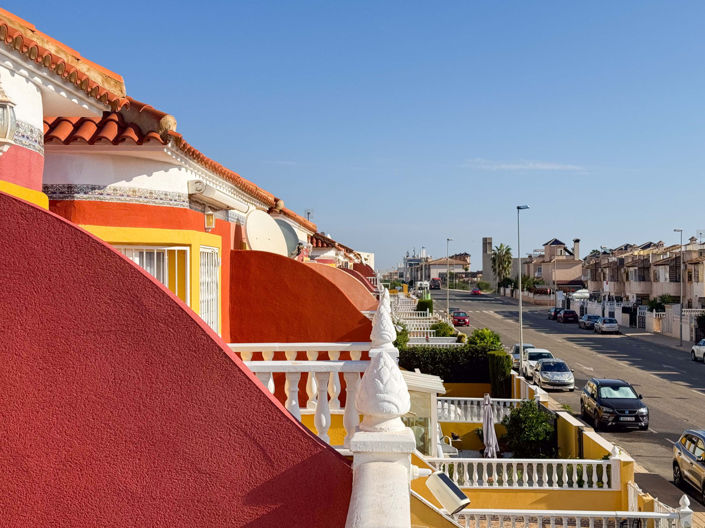 Image No.23-2 Bed Townhouse for sale