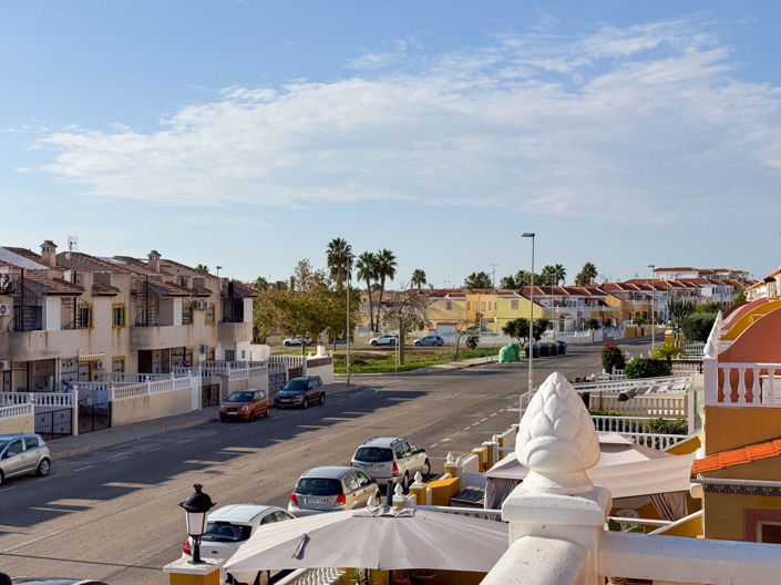 Image No.24-2 Bed Townhouse for sale