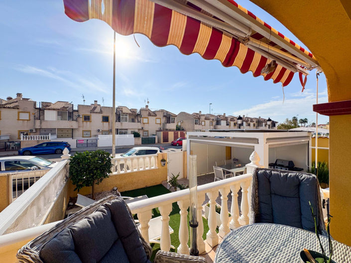 Image No.40-2 Bed Townhouse for sale