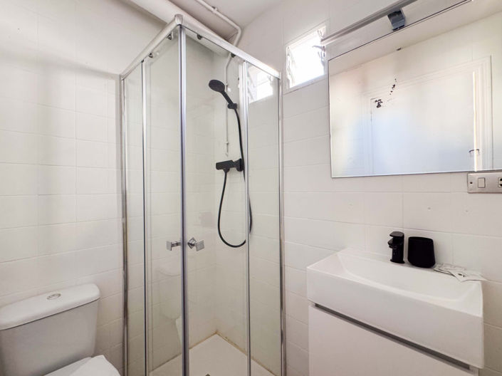 Image No.20-4 Bed Apartment for sale