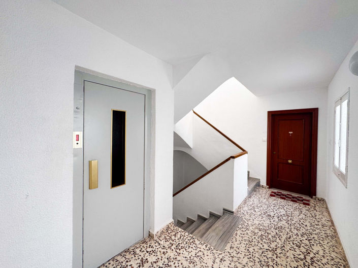 Image No.30-4 Bed Apartment for sale