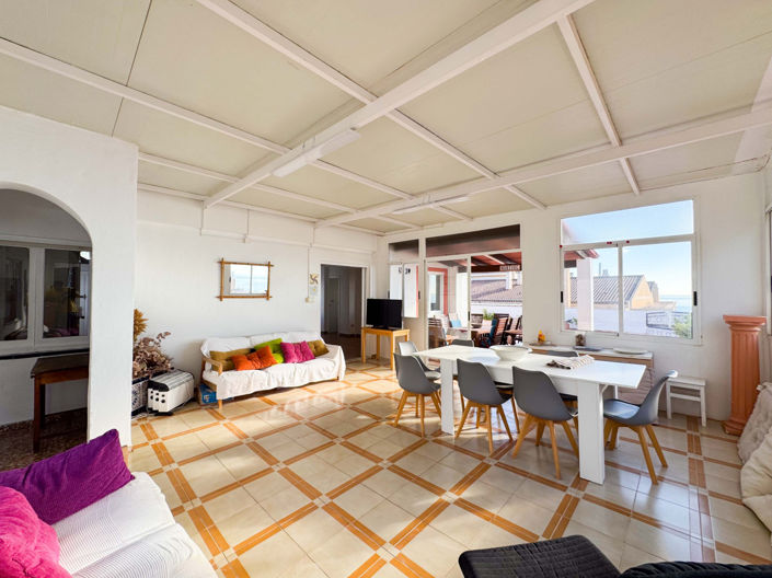 Image No.48-4 Bed Apartment for sale