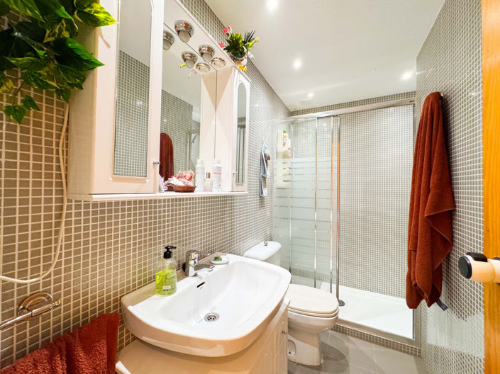 Image No.11-2 Bed Townhouse for sale