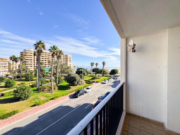 Image No.16-2 Bed Townhouse for sale