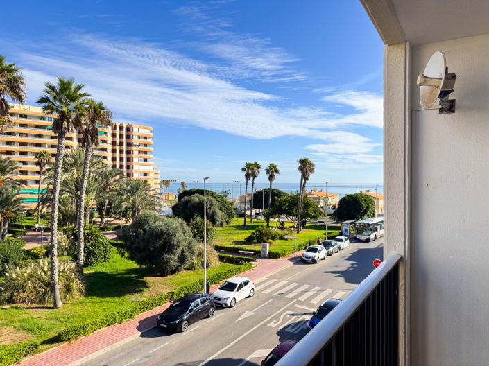 Image No.17-2 Bed Townhouse for sale