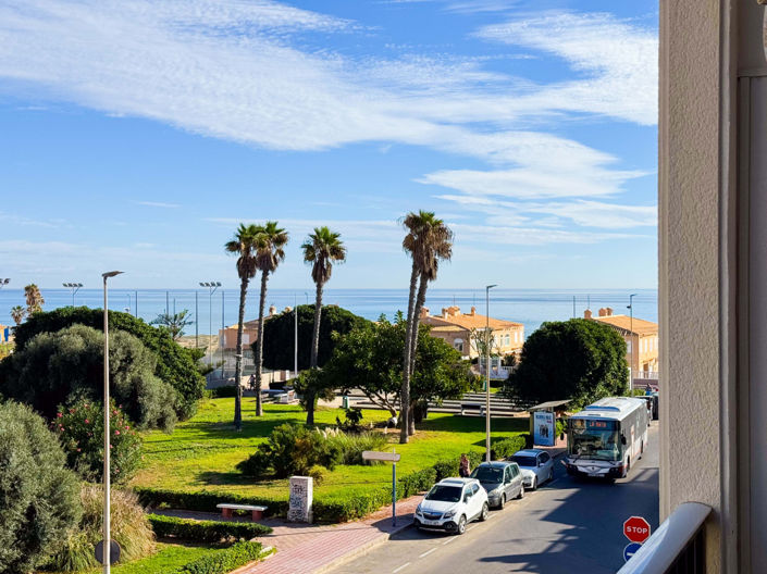 Image No.18-2 Bed Townhouse for sale