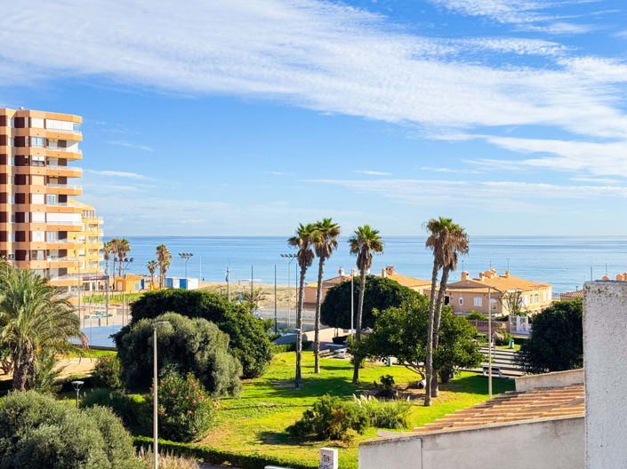 Image No.22-2 Bed Townhouse for sale