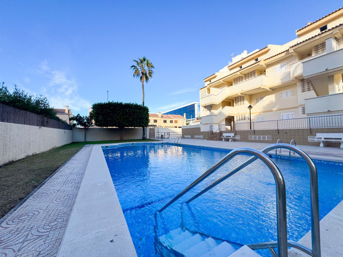 Image No.25-2 Bed Townhouse for sale