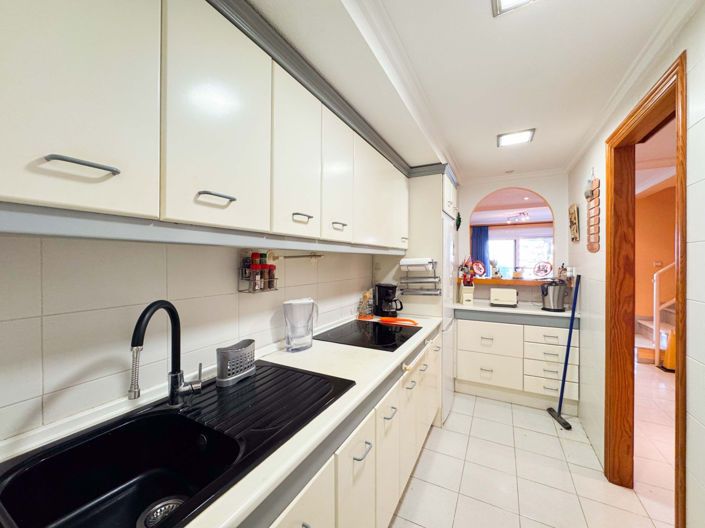 Image No.32-2 Bed Townhouse for sale