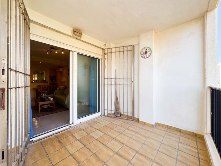 Image No.36-2 Bed Townhouse for sale