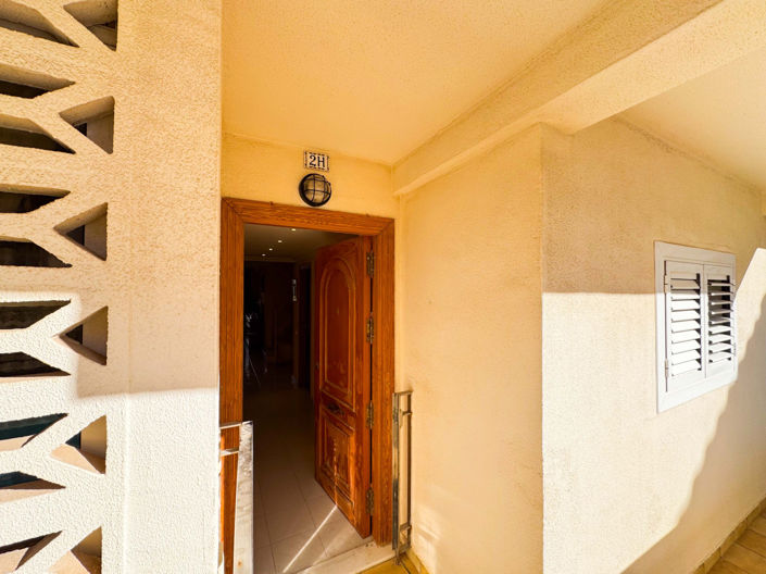 Image No.9-2 Bed Townhouse for sale