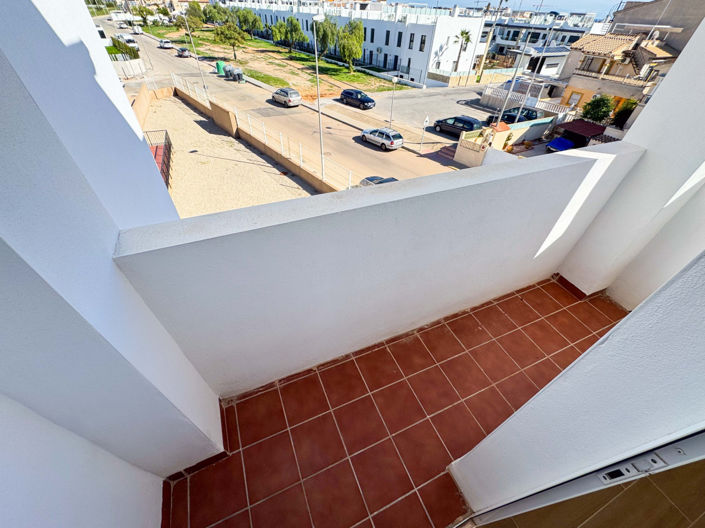 Image No.20-2 Bed Apartment for sale