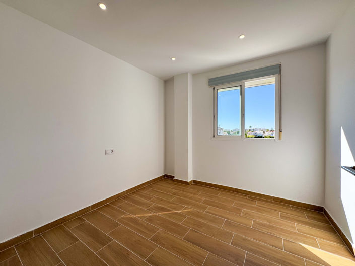 Image No.27-2 Bed Apartment for sale