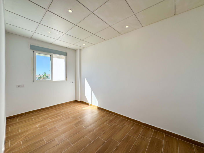 Image No.30-2 Bed Apartment for sale