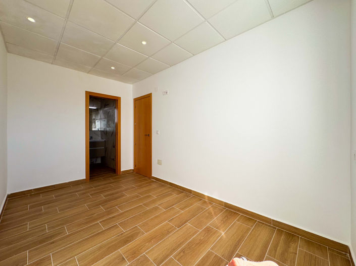 Image No.32-2 Bed Apartment for sale