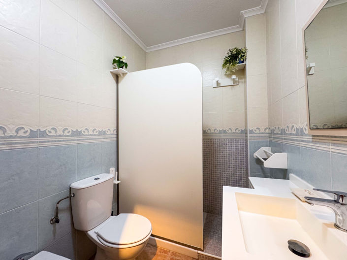 Image No.18-2 Bed Apartment for sale