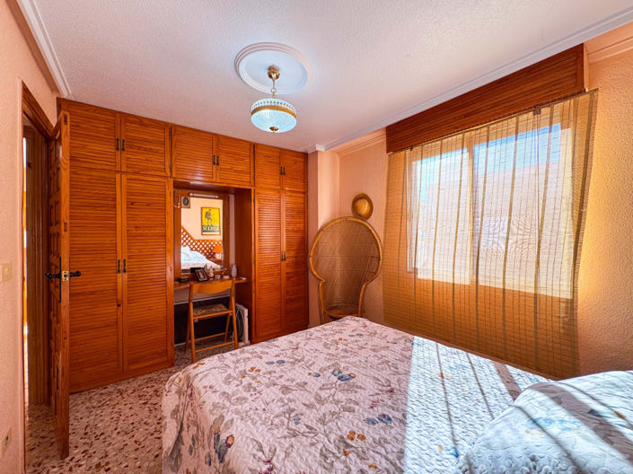 Image No.21-3 Bed Apartment for sale