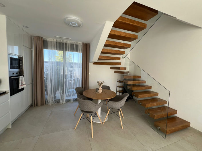 Image No.10-2 Bed Townhouse for sale