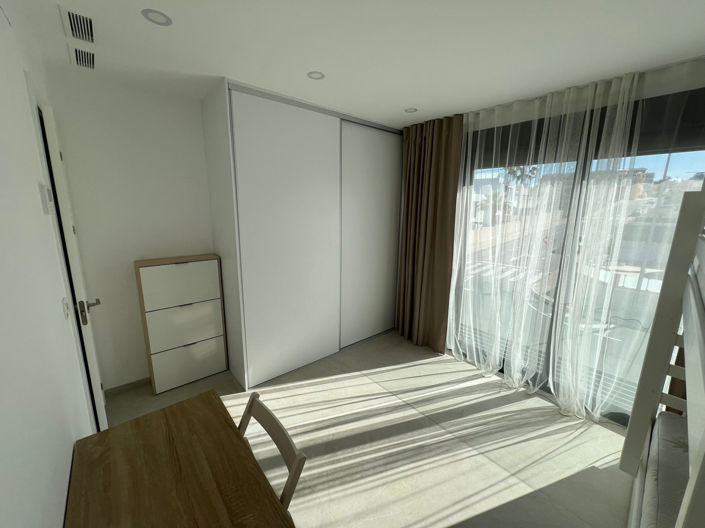 Image No.3-2 Bed Townhouse for sale