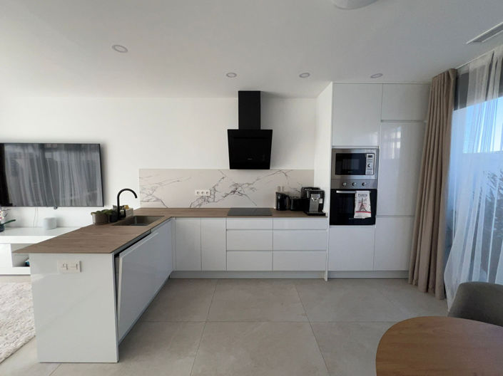 Image No.6-2 Bed Townhouse for sale