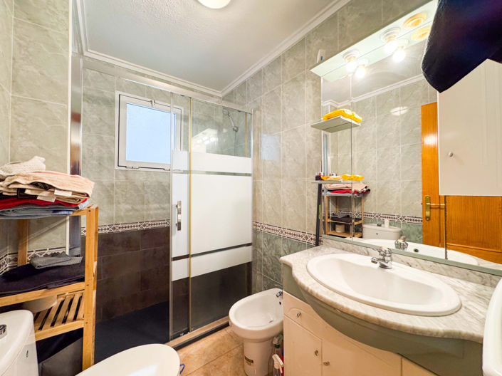 Image No.16-2 Bed Apartment for sale