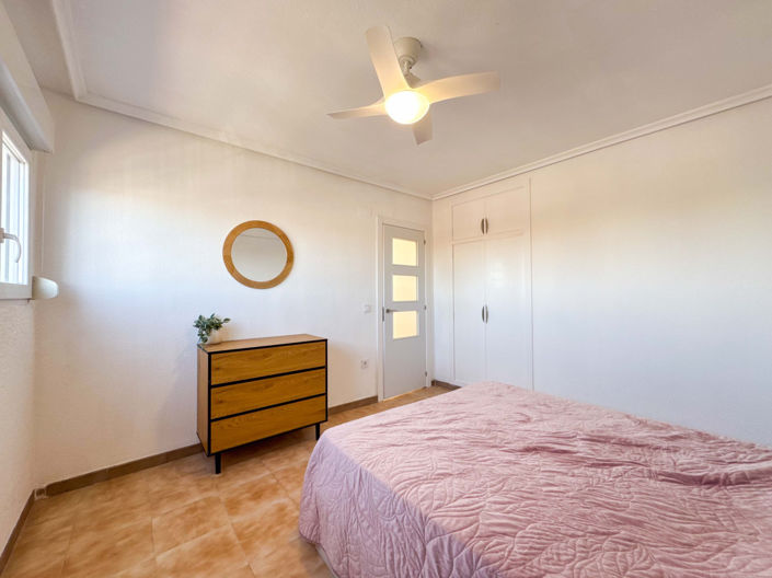 Image No.18-2 Bed Apartment for sale